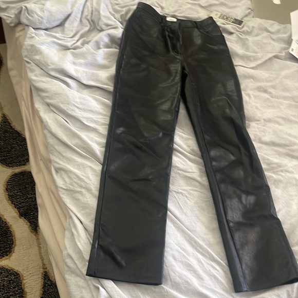 Straight leg vegan leather ARITZIA pants - Picture 2 of 5